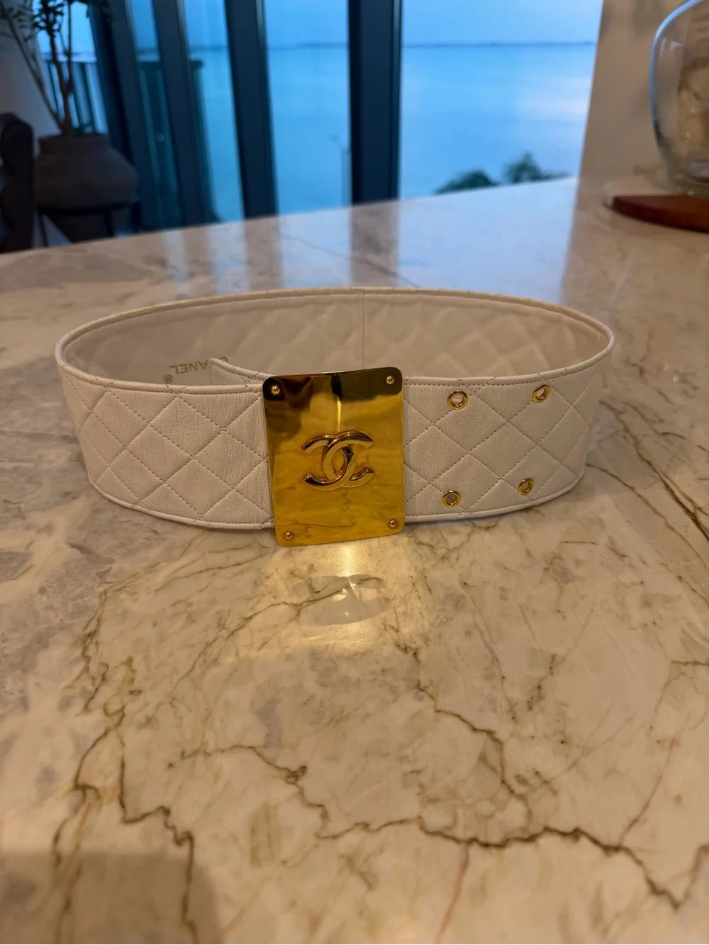 CHANEL White Quilted Leather Waist Belt with Gold CC Plaque